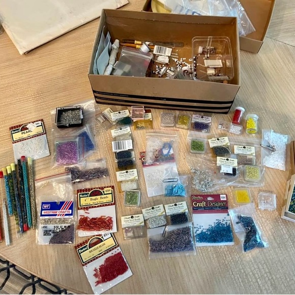 Assorted Craft Beads Collection - Picture 2 of 4